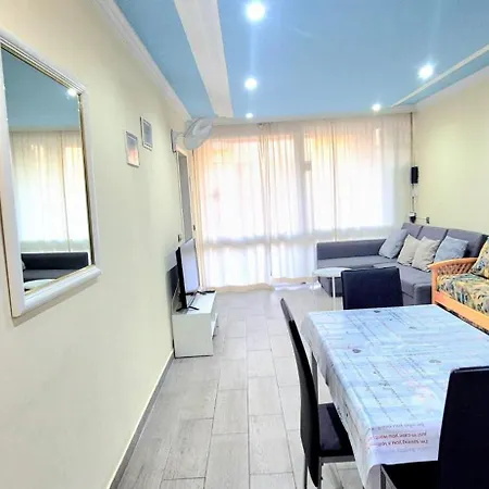 Summer Terrace Paradise *